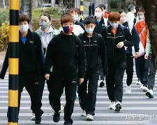 包含Karsa迎来七赛季出色发挥，TL观众热烈欢呼！的词条